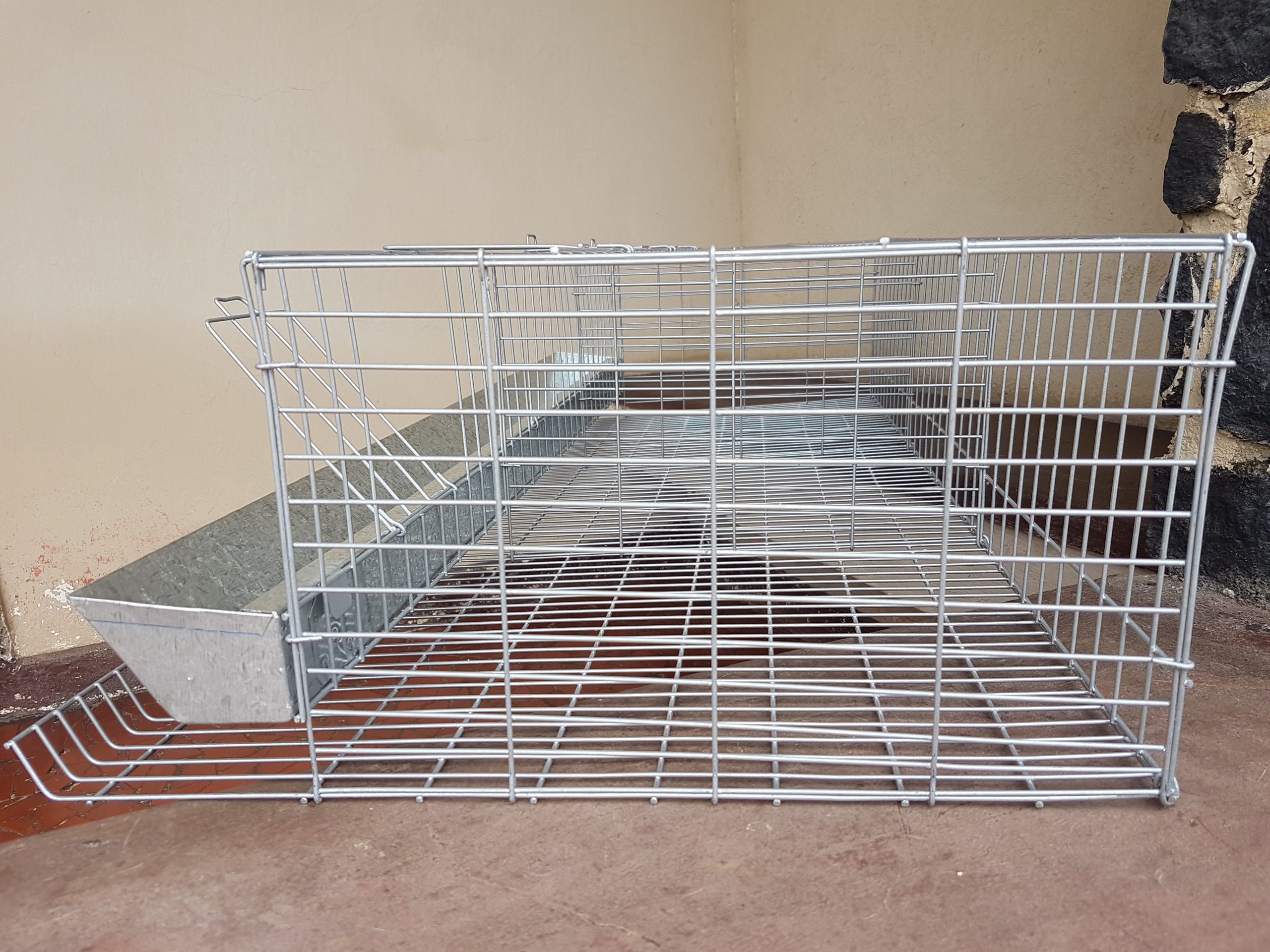 Comedouro para Gaiola para Codornão Codorna Gigante padrão industrial